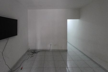 Casa à venda com 215m², 6 quartos e 1 vaga Casa à venda com 215m², 6 quartos e 1 vagaSala casa 04