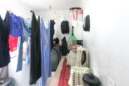 Casa à venda com 215m², 6 quartos e 1 vaga Casa à venda com 215m², 6 quartos e 1 vagaÁrea de Serviço