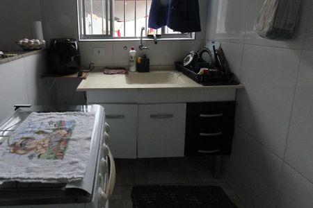 Casa à venda com 215m², 6 quartos e 1 vaga Casa à venda com 215m², 6 quartos e 1 vagaCozinha