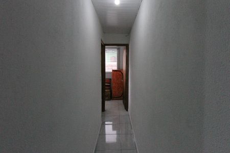 Casa à venda com 215m², 6 quartos e 1 vaga Casa à venda com 215m², 6 quartos e 1 vagaCorredor