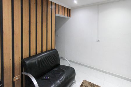 Casa à venda com 215m², 6 quartos e 1 vaga Casa à venda com 215m², 6 quartos e 1 vagaSala