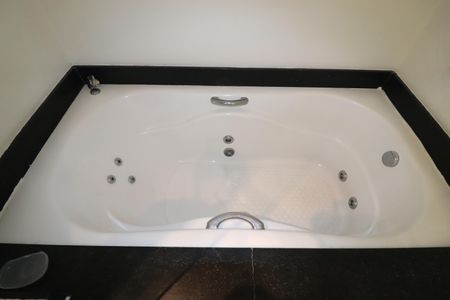 Apartamento à venda com 296m², 3 quartos e 4 vagasBanheiro Quarto 1 suíte