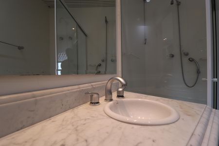 Apartamento à venda com 296m², 3 quartos e 4 vagasBanheiro Quarto 2 suíte