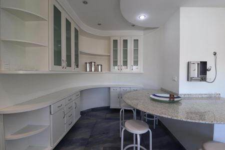 Apartamento à venda com 296m², 3 quartos e 4 vagasCozinha