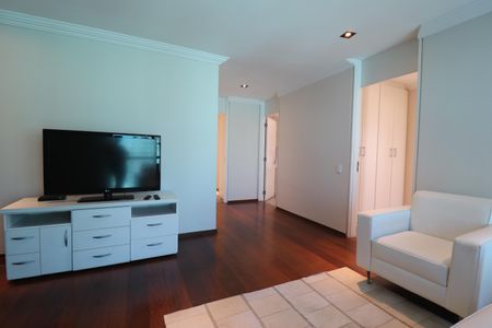 Apartamento à venda com 296m², 3 quartos e 4 vagasSala de TV