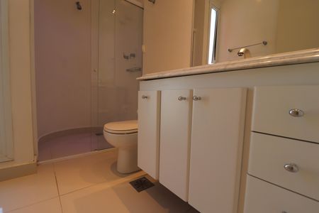 Apartamento à venda com 296m², 3 quartos e 4 vagasBanheiro Quarto 3 suíte