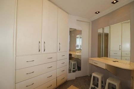 Apartamento à venda com 296m², 3 quartos e 4 vagasCloset Quarto 1 suíte