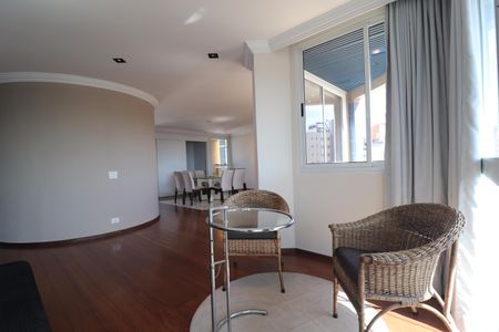 Apartamento à venda com 296m², 3 quartos e 4 vagasSala