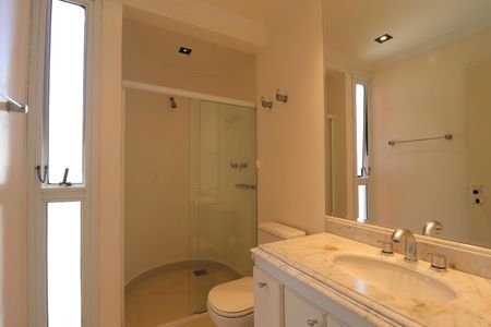 Apartamento à venda com 296m², 3 quartos e 4 vagasBanheiro Quarto 3 suíte