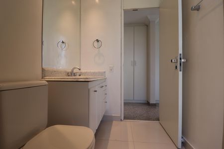 Apartamento à venda com 296m², 3 quartos e 4 vagasBanheiro Quarto 3 suíte