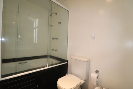 Apartamento à venda com 296m², 3 quartos e 4 vagasBanheiro Quarto 1 suíte