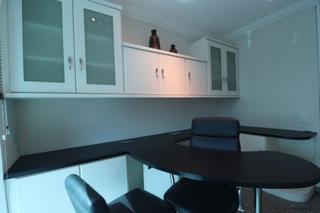 Apartamento à venda com 296m², 3 quartos e 4 vagasEscritório