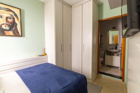 Casa à venda com 250m², 3 quartos e 5 vagas Casa à venda com 250m², 3 quartos e 5 vagasQuarto 2