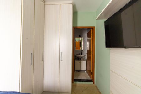 Casa à venda com 250m², 3 quartos e 5 vagas Casa à venda com 250m², 3 quartos e 5 vagasQuarto 2