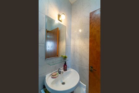 Casa à venda com 250m², 3 quartos e 5 vagas Casa à venda com 250m², 3 quartos e 5 vagasBanheiro do Quarto 2