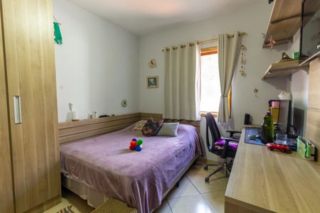 Casa à venda com 250m², 3 quartos e 5 vagas Casa à venda com 250m², 3 quartos e 5 vagasQuarto 3