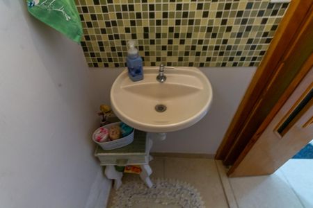 Casa à venda com 250m², 3 quartos e 5 vagas Casa à venda com 250m², 3 quartos e 5 vagasSótão - banheiro