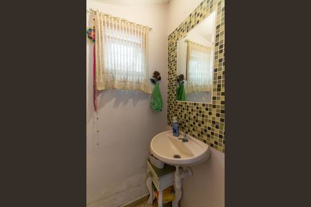 Casa à venda com 250m², 3 quartos e 5 vagas Casa à venda com 250m², 3 quartos e 5 vagasSótão - banheiro