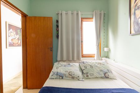 Casa à venda com 250m², 3 quartos e 5 vagas Casa à venda com 250m², 3 quartos e 5 vagasQuarto 2