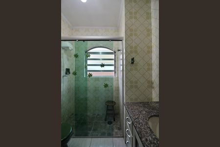 Casa à venda com 239m², 3 quartos e 2 vagasBanheiro do Quarto 1