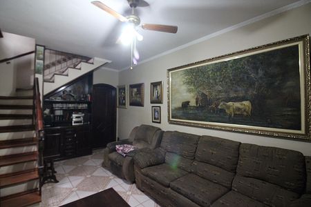 Casa à venda com 239m², 3 quartos e 2 vagasSala