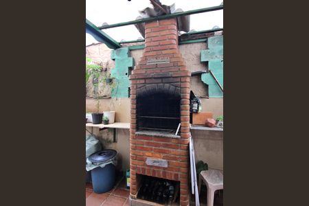 Casa à venda com 239m², 3 quartos e 2 vagasChurrasqueira