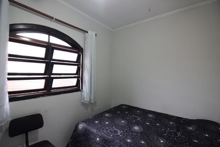 Casa à venda com 239m², 3 quartos e 2 vagasQuarto 2