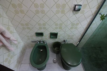 Casa à venda com 239m², 3 quartos e 2 vagasBanheiro do Quarto 1