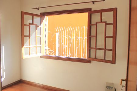 Casa à venda com 213m², 3 quartos e 4 vagasQuarto 2