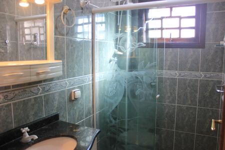 Casa à venda com 213m², 3 quartos e 4 vagasBanheiro 