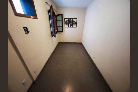 Casa à venda com 234m², 5 quartos e 4 vagas