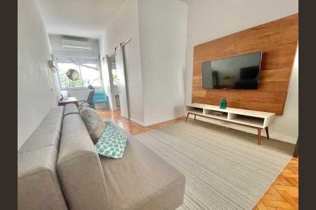 Apartamento à venda com 42m², 1 quarto e sem vaga