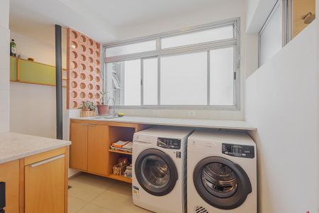 Apartamento para alugar com 108m², 2 quartos e 1 vagaÁrea de Serviço