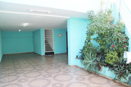 Casa à venda com 241m², 3 quartos e 3 vagasGaragem