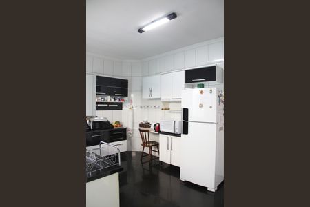 Casa à venda com 241m², 3 quartos e 3 vagasCozinha