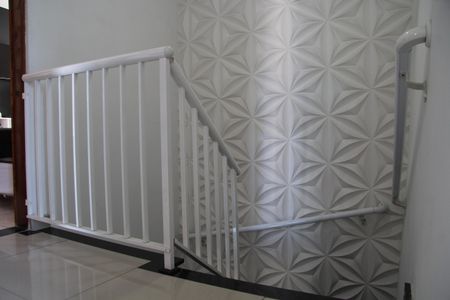 Casa à venda com 241m², 3 quartos e 3 vagasEscada