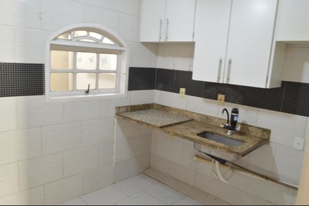 Casa de condomínio à venda com 60m², 2 quartos e sem vaga Casa de condomínio à venda com 60m², 2 quartos e sem vagaCozinha