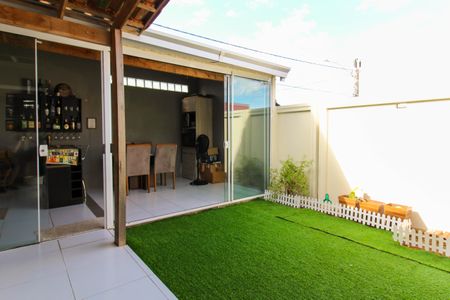 Casa de condomínio à venda com 50m², 2 quartos e 2 vagas Casa de condomínio à venda com 50m², 2 quartos e 2 vagasÁrea gourmet