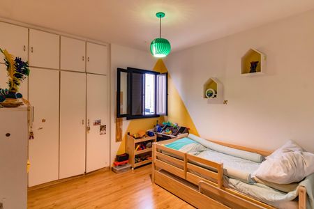 Apartamento à venda com 167m², 4 quartos e 3 vagas Apartamento à venda com 167m², 4 quartos e 3 vagasQuarto 2