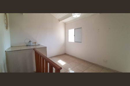 Casa à venda com 165m², 4 quartos e 4 vagas Casa à venda com 165m², 4 quartos e 4 vagasSótão