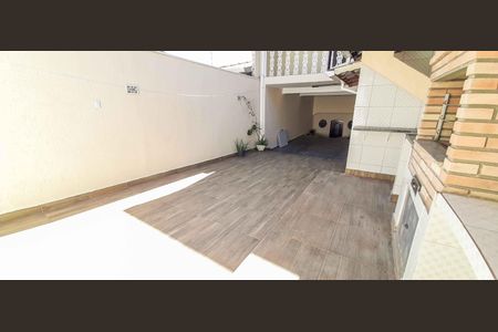 Casa à venda com 165m², 4 quartos e 4 vagas Casa à venda com 165m², 4 quartos e 4 vagasGaragem