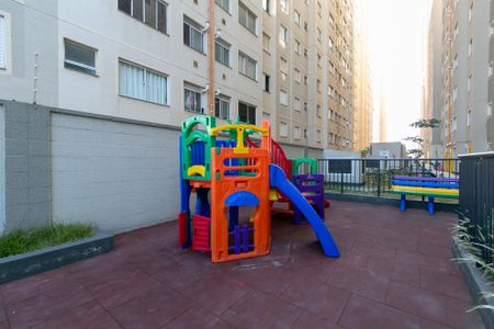 Apartamento para alugar com 46m², 2 quartos e 1 vaga Apartamento para alugar com 46m², 2 quartos e 1 vagaÁrea comum - Playground