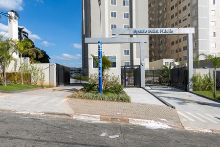 Apartamento para alugar com 46m², 2 quartos e 1 vaga Apartamento para alugar com 46m², 2 quartos e 1 vagaFachada do Prédio