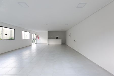 Apartamento para alugar com 46m², 2 quartos e 1 vaga Apartamento para alugar com 46m², 2 quartos e 1 vagaÁrea comum - Salão de festas
