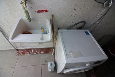 Casa à venda com 100m², 2 quartos e 1 vagaÁrea de Serviço