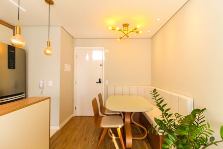 Apartamento à venda com 50m², 2 quartos e 1 vaga Apartamento à venda com 50m², 2 quartos e 1 vagaSala