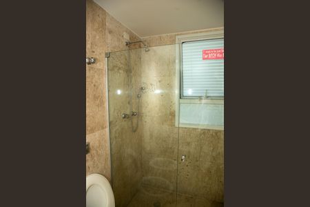 Apartamento à venda com 432m², 4 quartos e 4 vagas Apartamento à venda com 432m², 4 quartos e 4 vagasBanheiro da Suíte 3