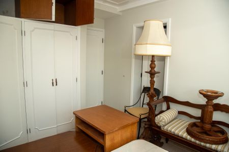 Apartamento à venda com 432m², 4 quartos e 4 vagas Apartamento à venda com 432m², 4 quartos e 4 vagasQuarto 3 - Suíte