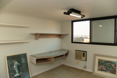 Apartamento à venda com 432m², 4 quartos e 4 vagas Apartamento à venda com 432m², 4 quartos e 4 vagasÁrea comum - Churrasqueira