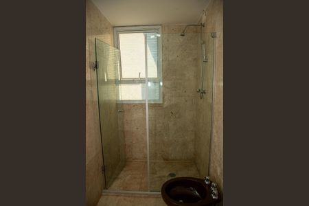 Apartamento à venda com 432m², 4 quartos e 4 vagas Apartamento à venda com 432m², 4 quartos e 4 vagasBanheiro da Suíte 2